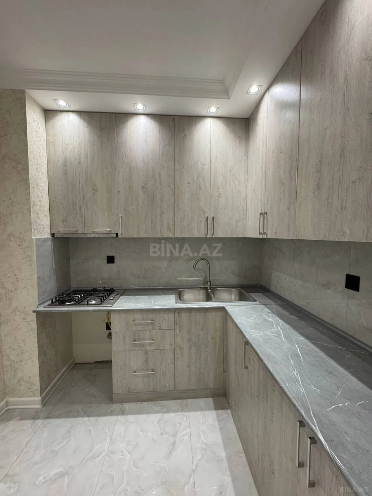 Satılır 2 otaqlı mənzil 55 m²