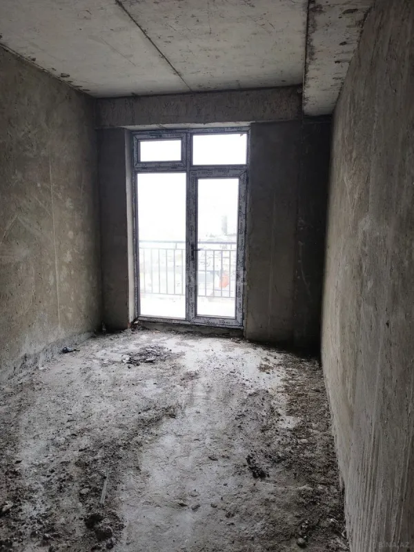 Satılır 3 otaqlı mənzil 110 m²