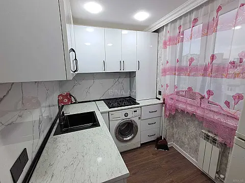 Kirayə verilir 2 otaqlı mənzil 49 m²