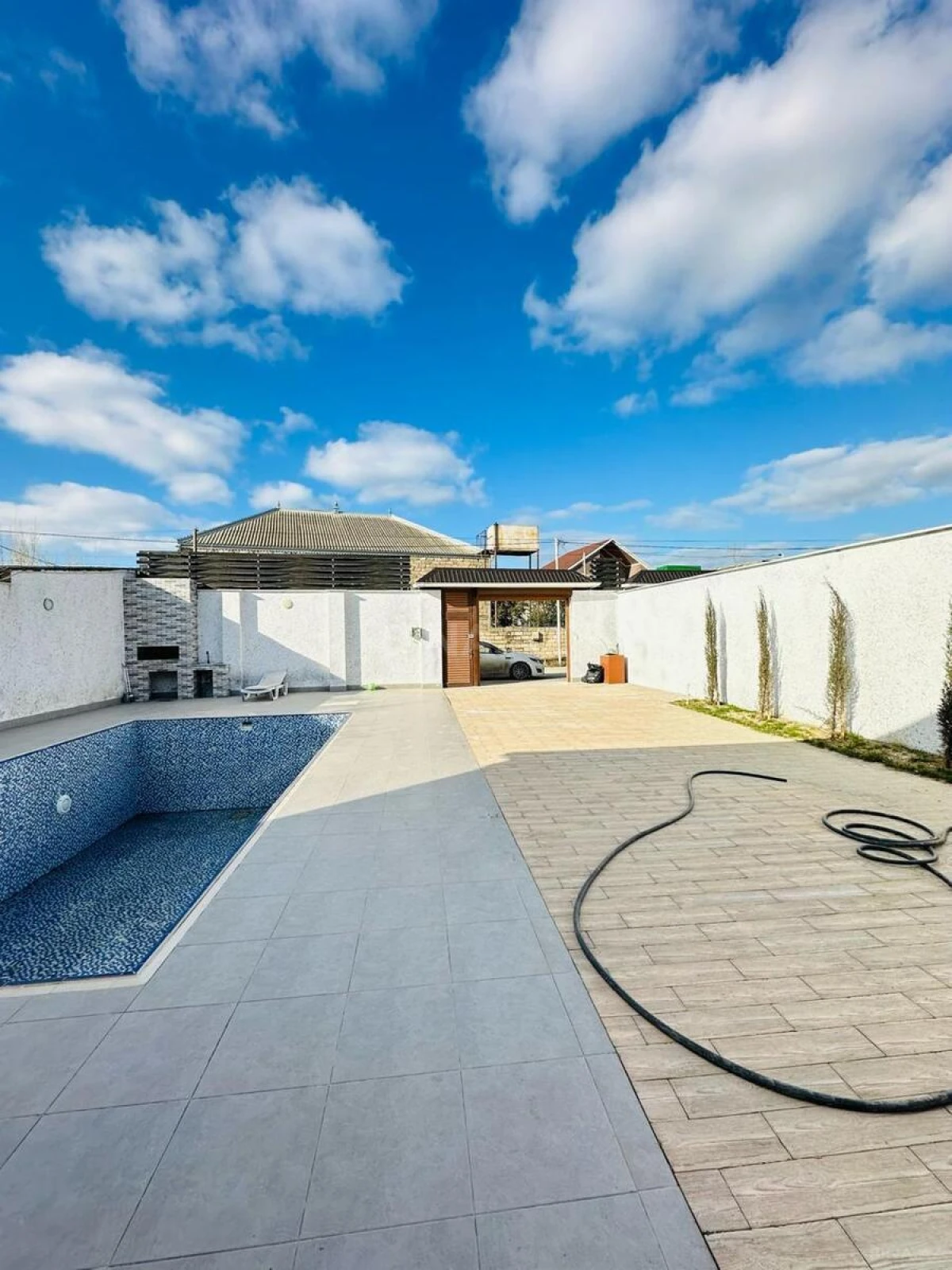 Kirayə verilir 4 otaqlı həyət evi 200 m²