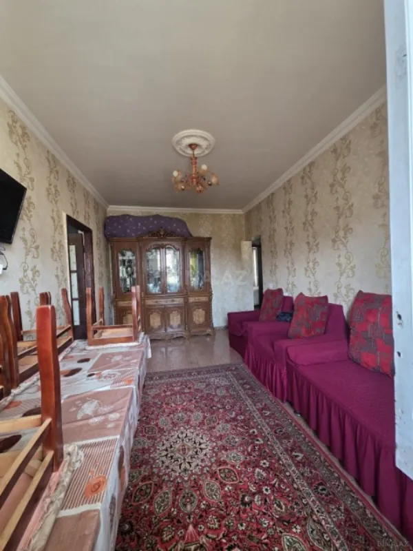 Satılır 5 otaqlı mənzil 100 m²