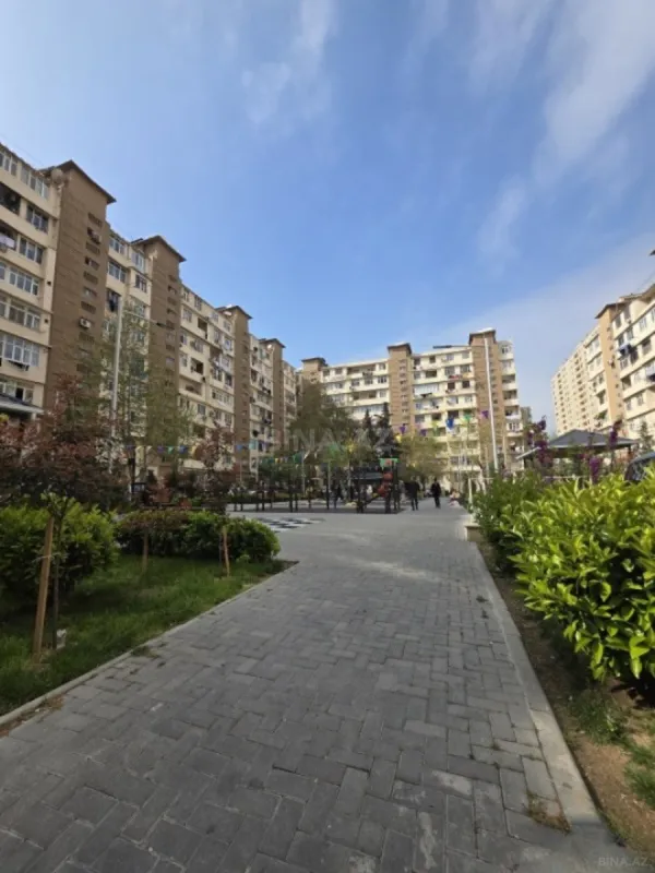 Satılır 5 otaqlı mənzil 100 m²