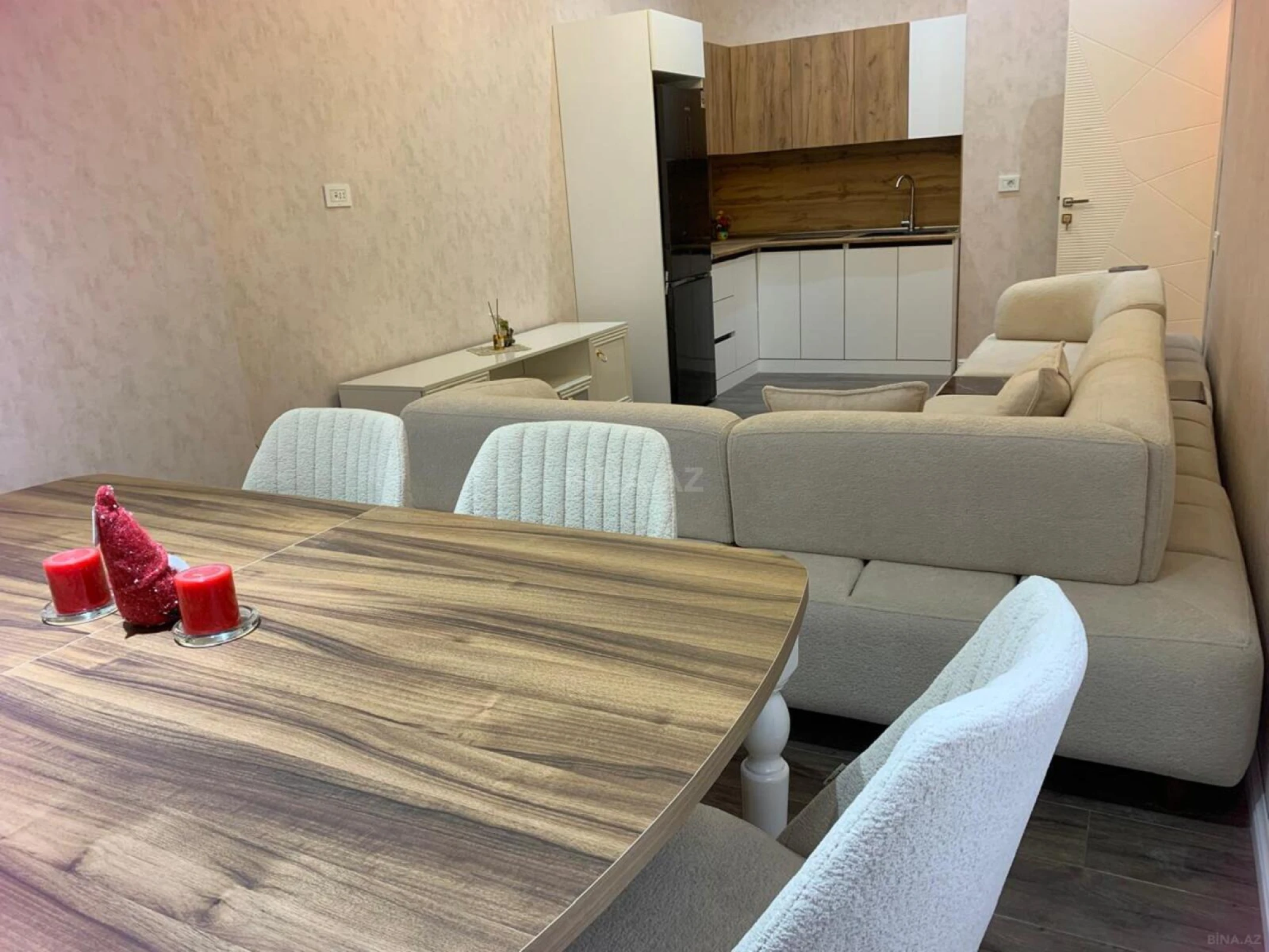 Satılır 2 otaqlı mənzil 67 m²