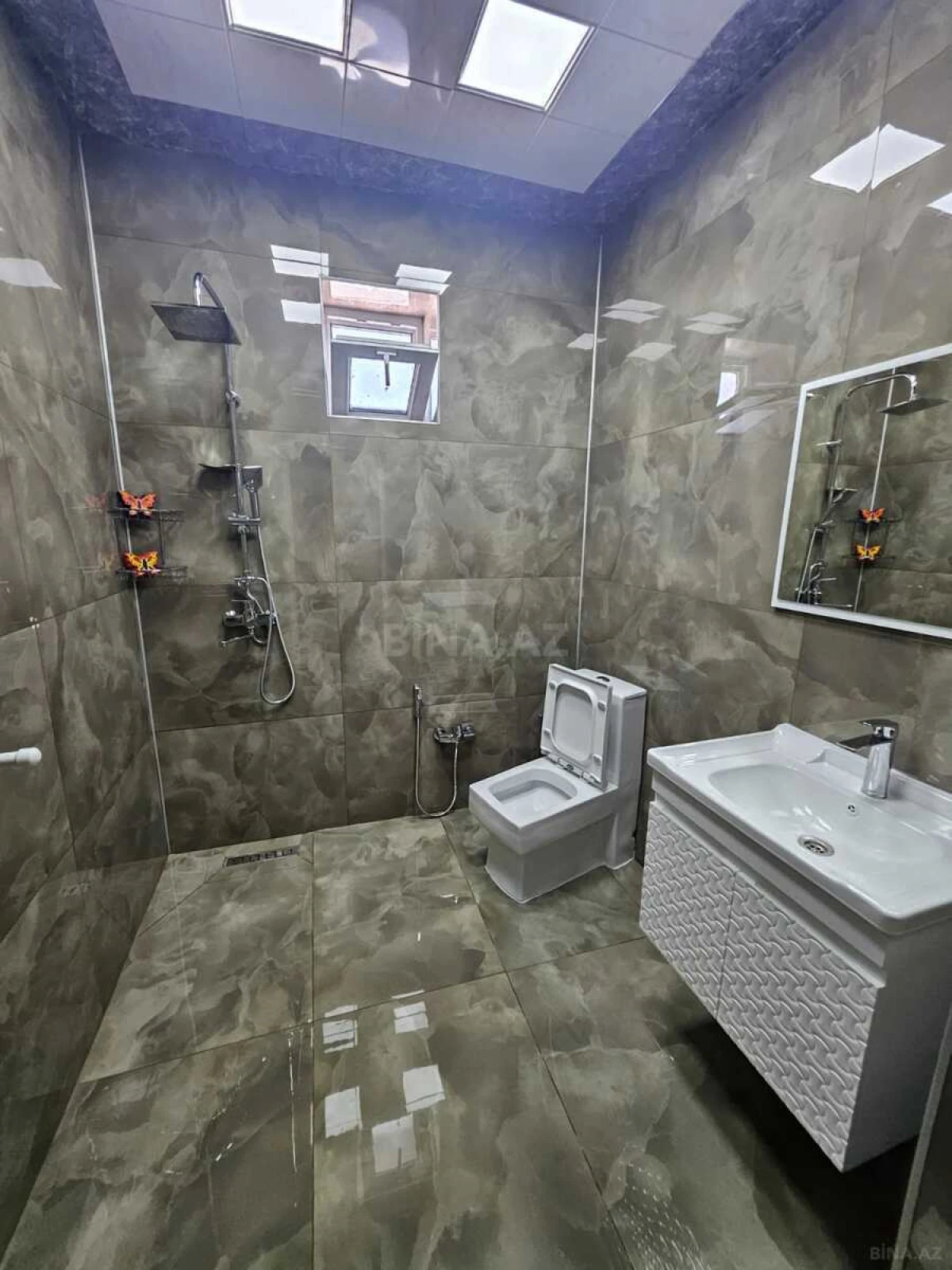 Kirayə verilir 6 otaqlı həyət evi 360 m²