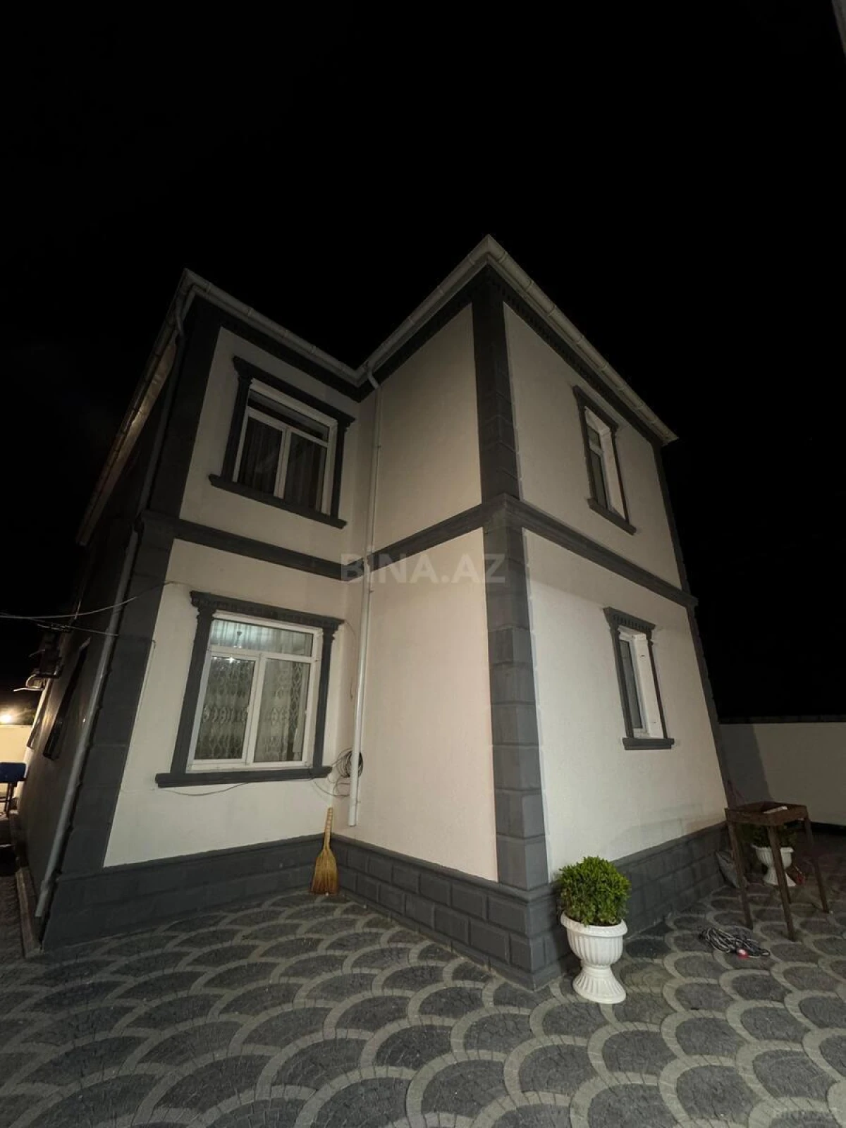 Kirayə verilir 6 otaqlı həyət evi 360 m²