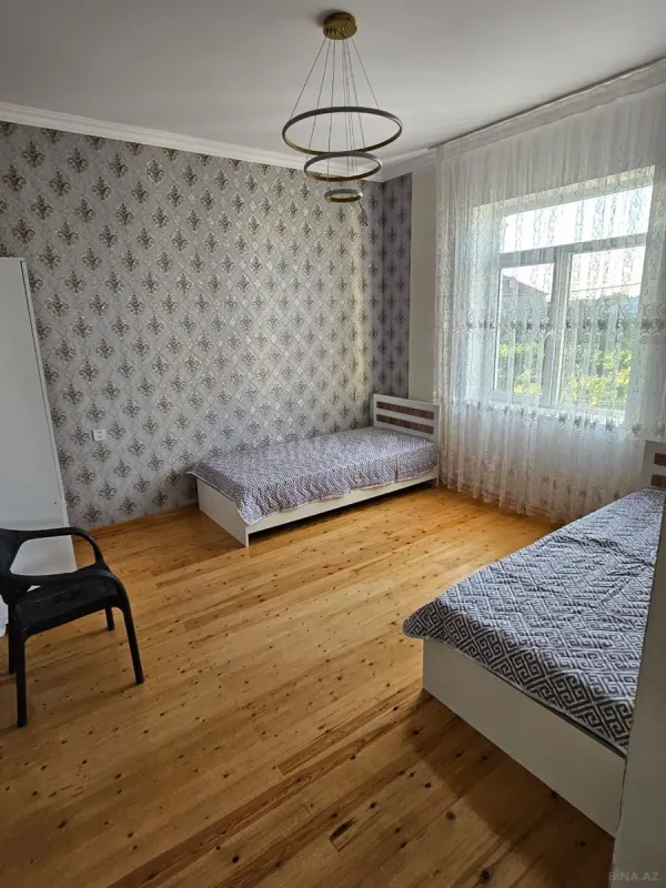 Kirayə verilir 6 otaqlı həyət evi 360 m²