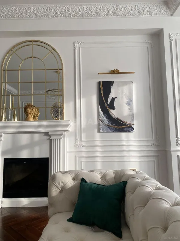 Satılır 4 otaqlı mənzil 255.5 m²