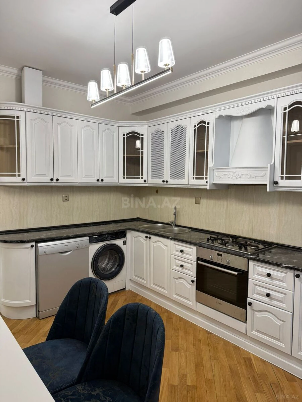 Kirayə verilir 3 otaqlı mənzil 110 m²