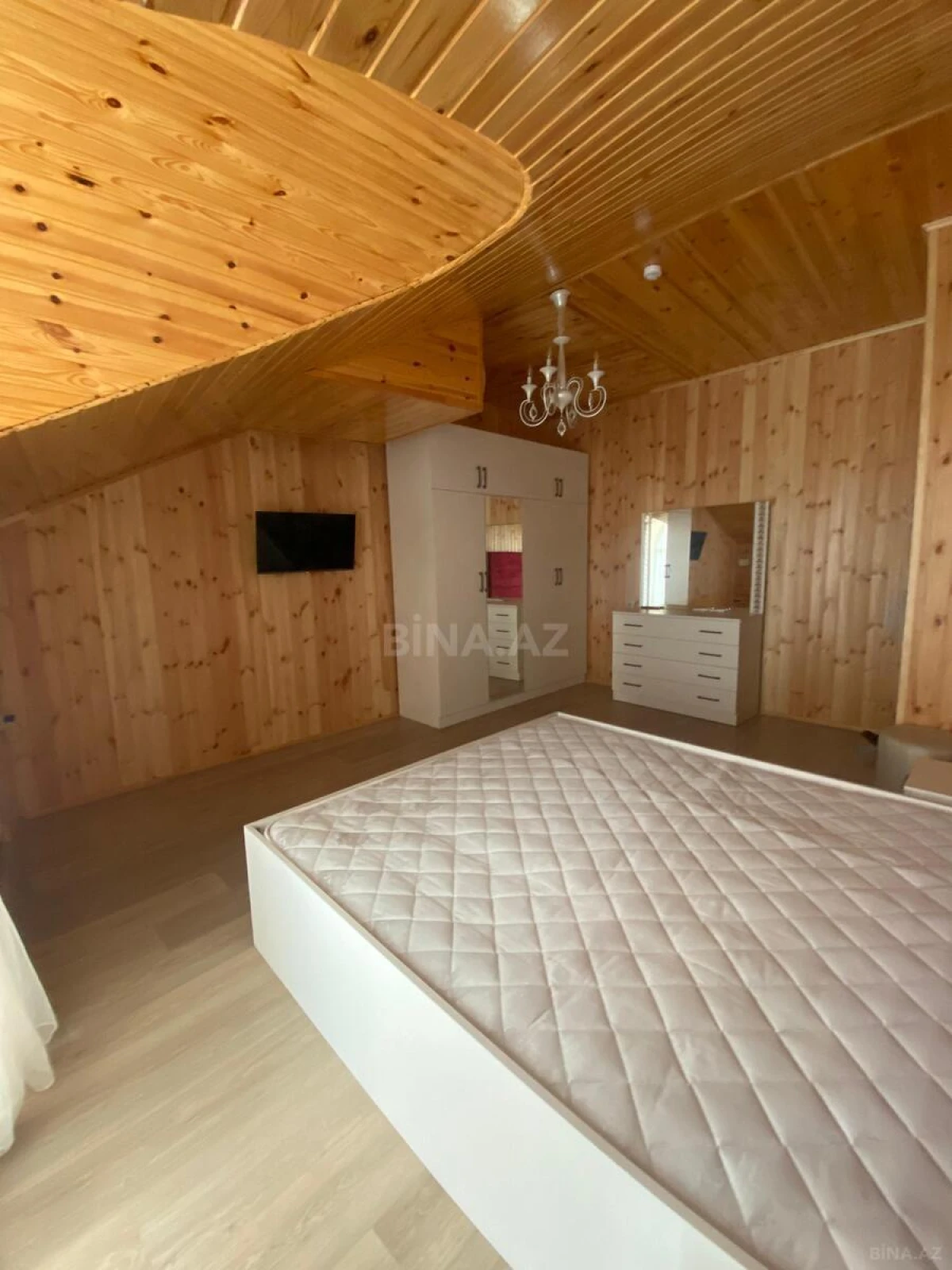 Kirayə verilir 2 otaqlı mənzil 65 m²