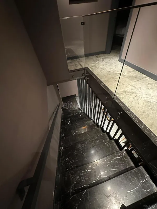 Kirayə verilir 4 otaqlı həyət evi 250 m²