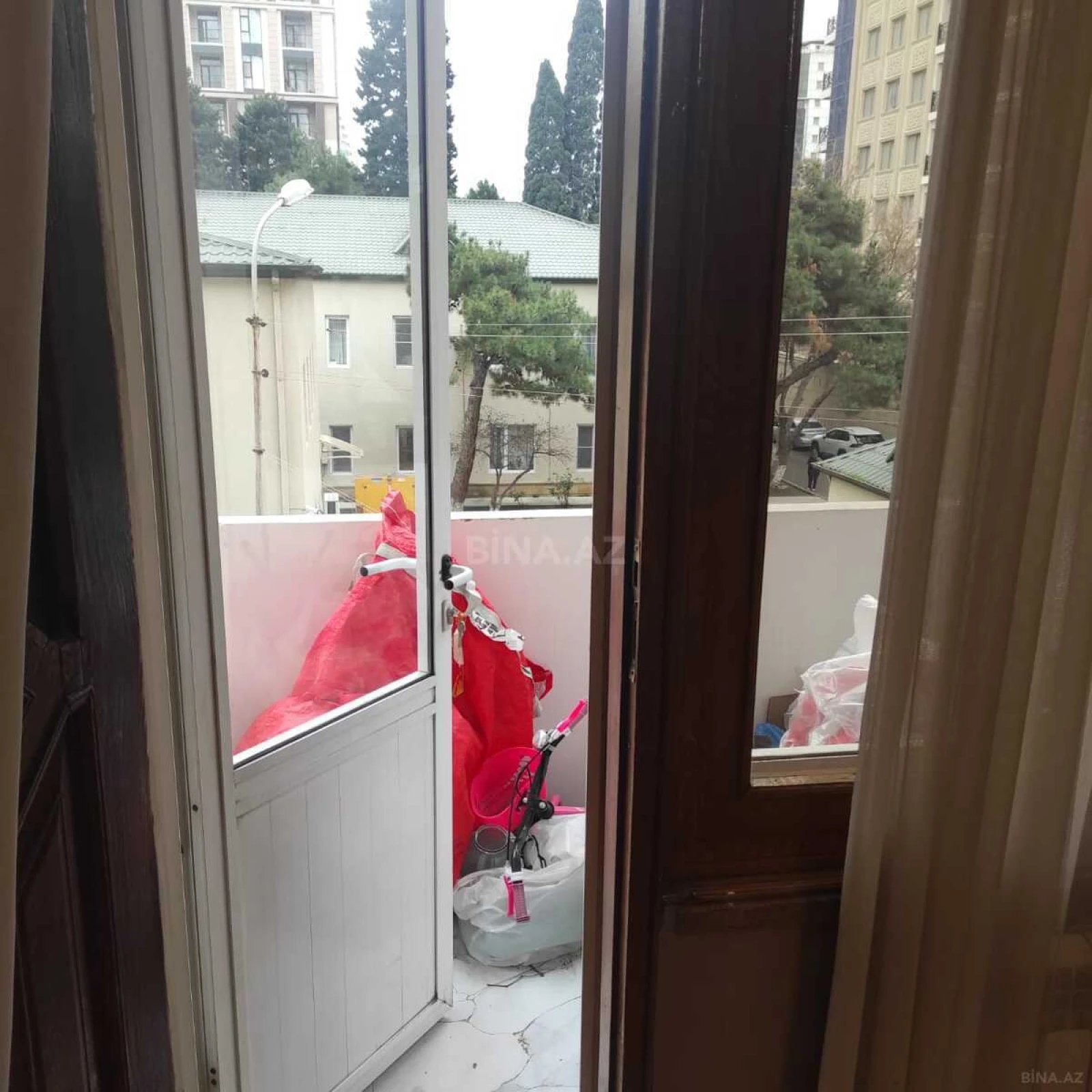 Satılır 3 otaqlı mənzil 91 m²