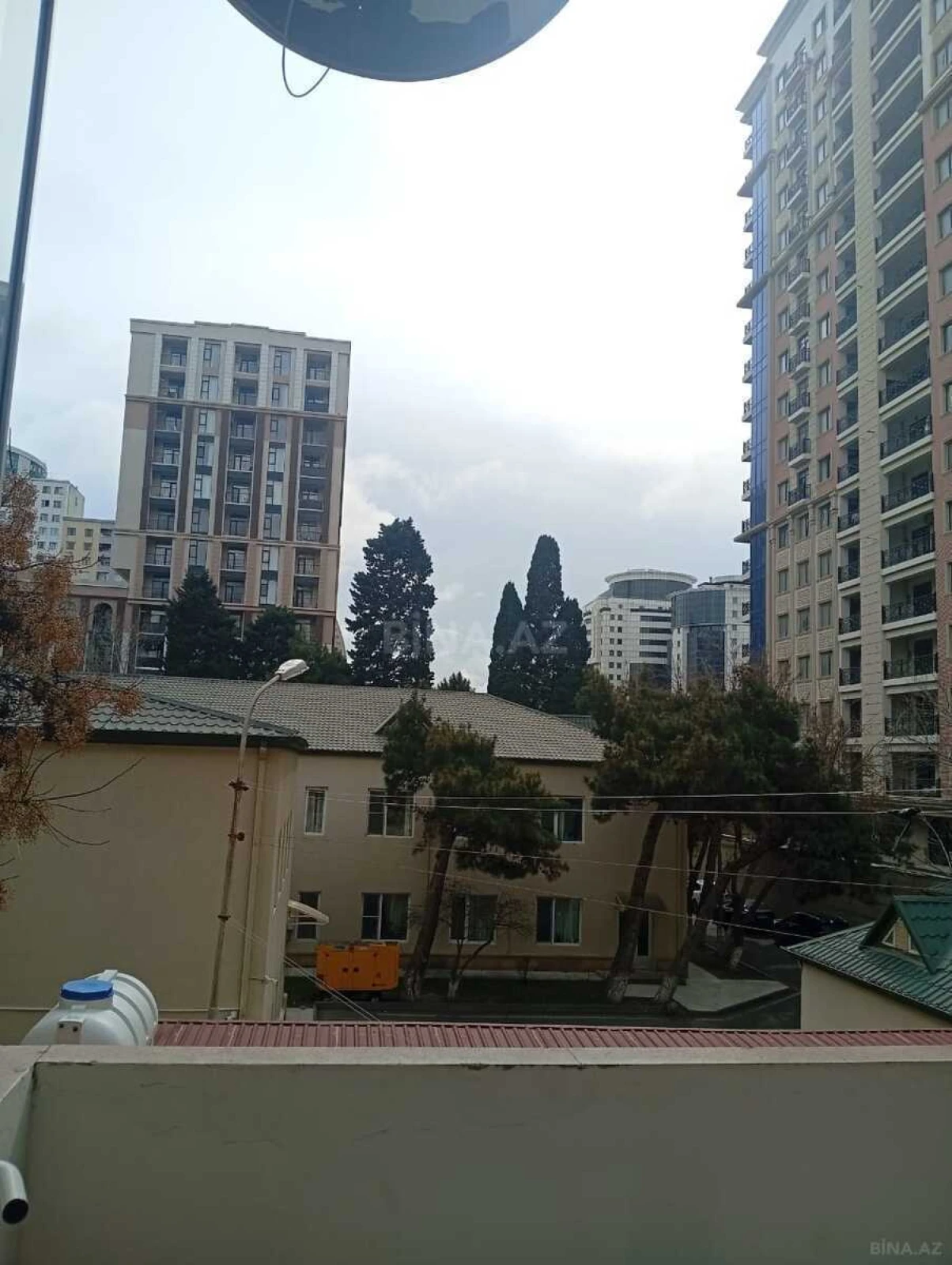 Satılır 3 otaqlı mənzil 91 m²
