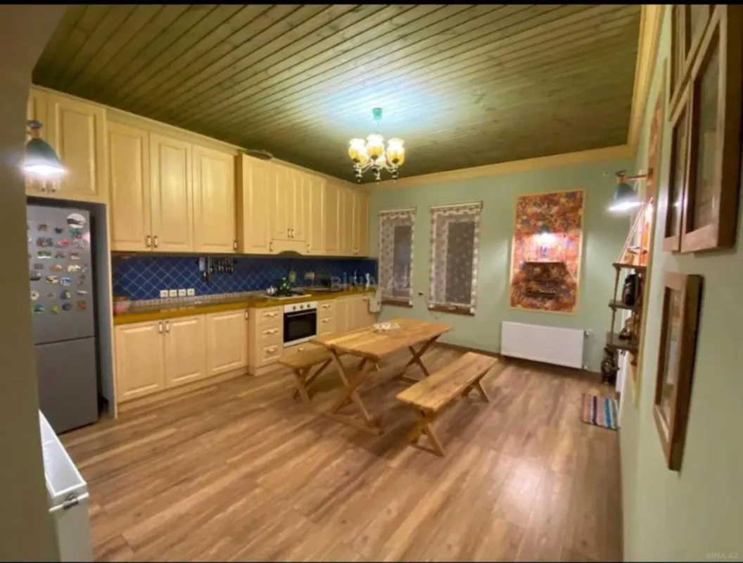 Kirayə verilir 5 otaqlı həyət evi 250 m²