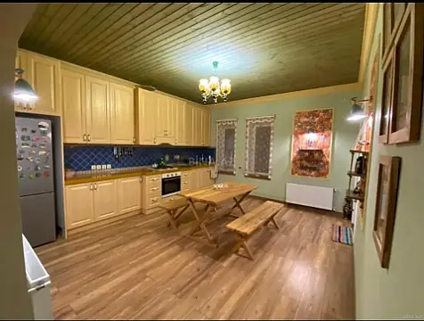 Kirayə verilir 5 otaqlı həyət evi 250 m²