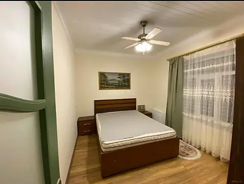 Kirayə verilir 5 otaqlı həyət evi 250 m²