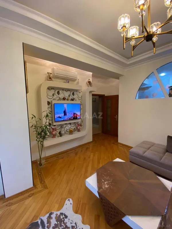 Kirayə verilir 2 otaqlı mənzil 55 m²