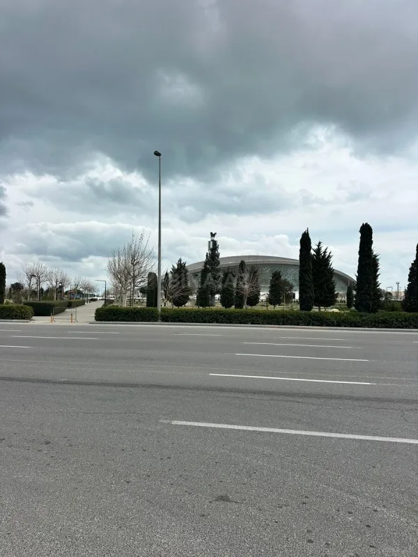Satılır 4 otaqlı mənzil 130 m²