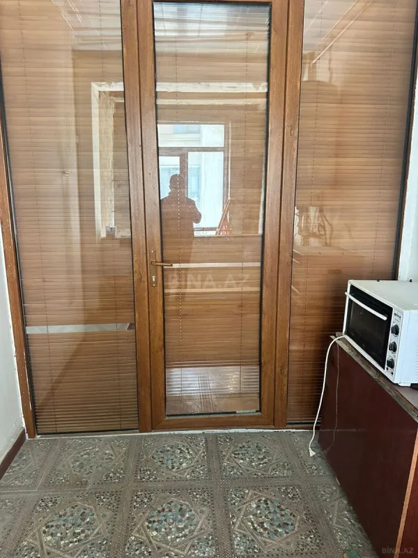 Satılır 4 otaqlı mənzil 130 m²