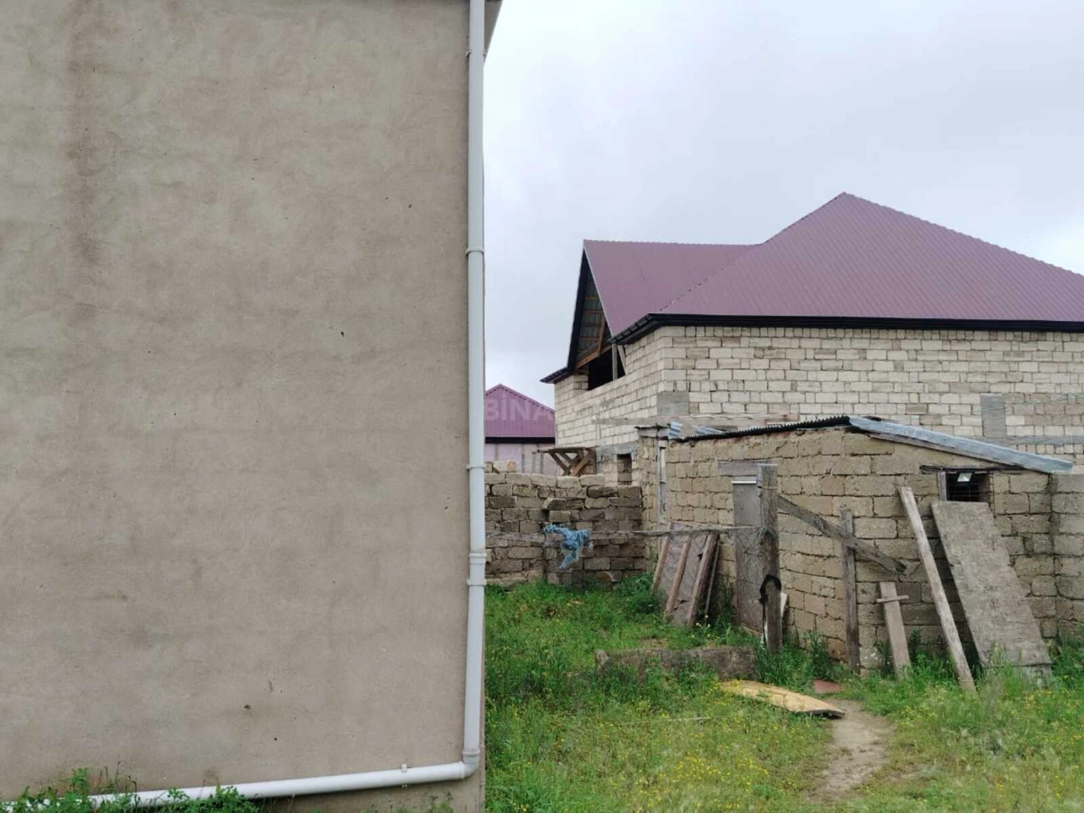 Satılır 4 otaqlı mənzil 110 m²