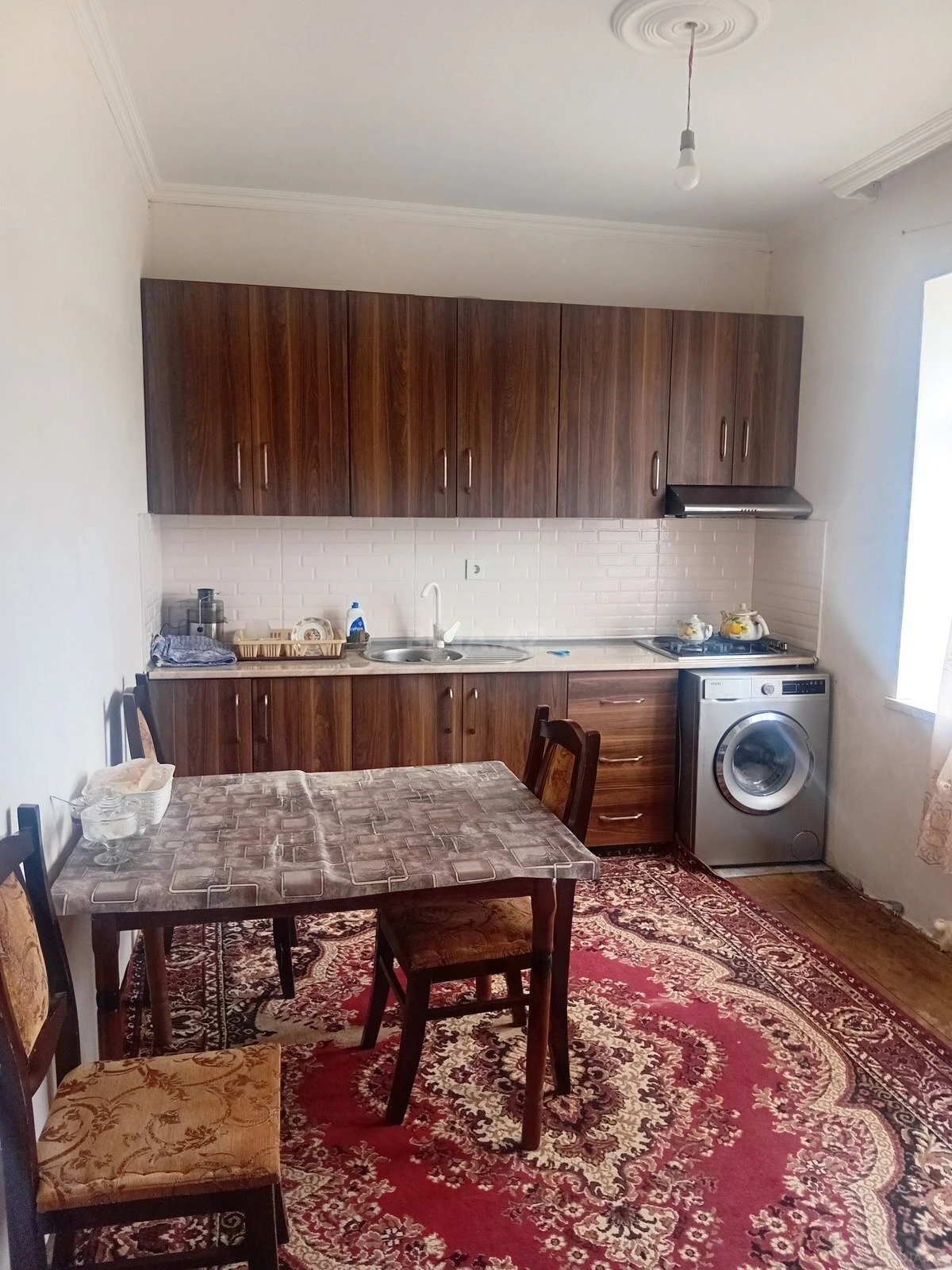 Satılır 4 otaqlı mənzil 110 m²
