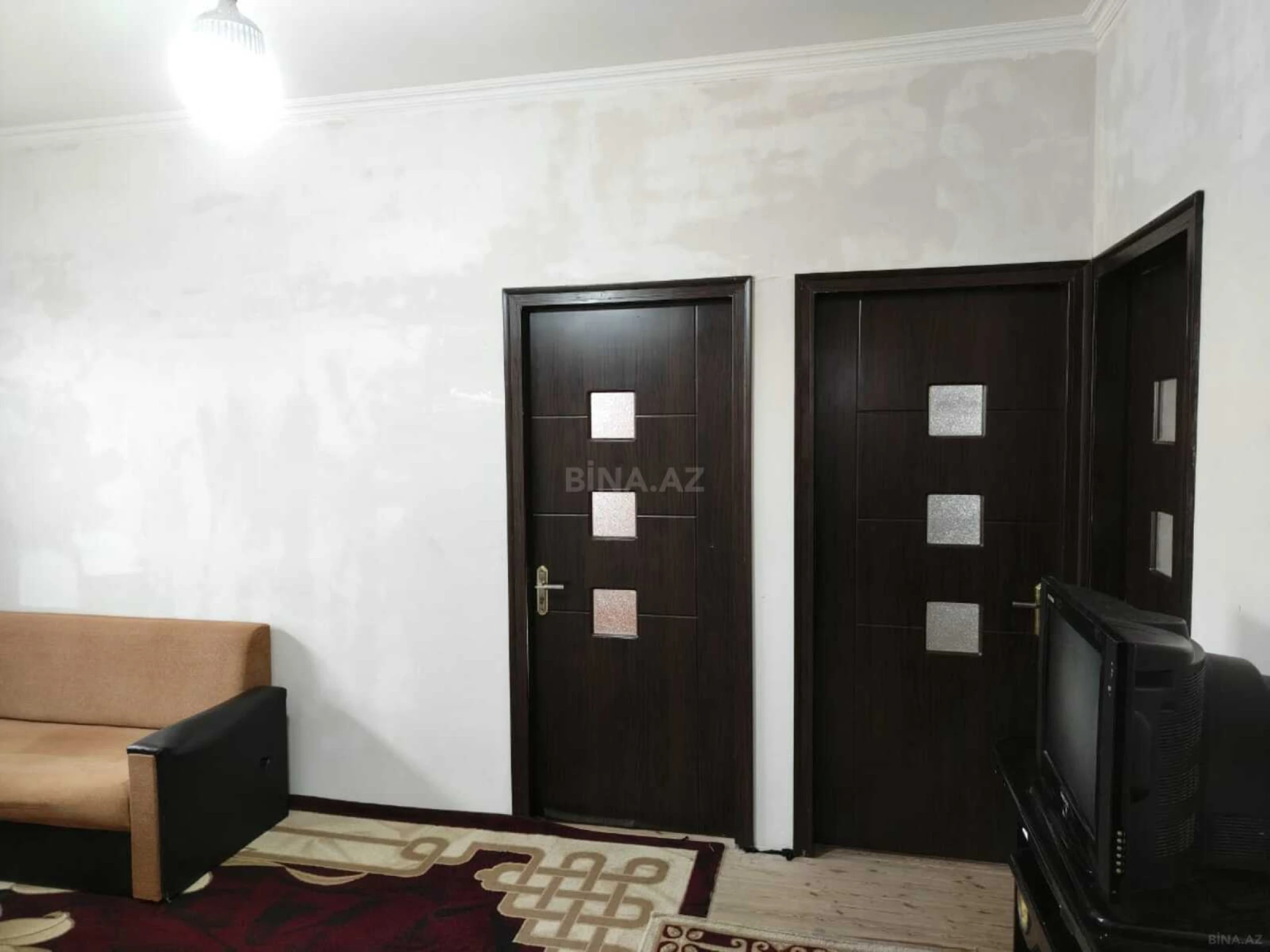 Satılır 4 otaqlı mənzil 110 m²