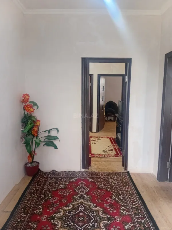 Satılır 4 otaqlı mənzil 110 m²