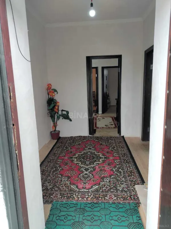 Satılır 4 otaqlı mənzil 110 m²