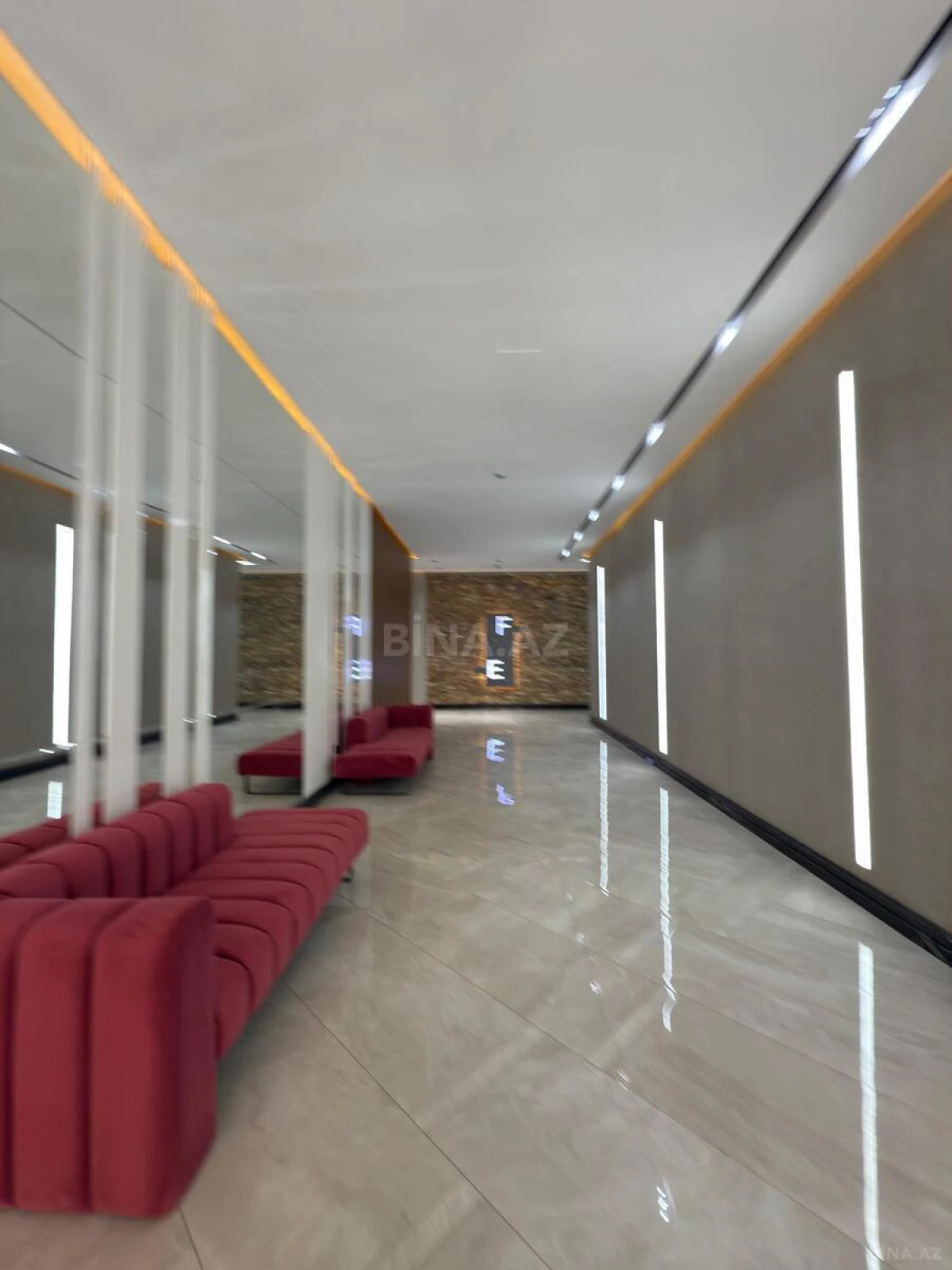 Satılır 2 otaqlı mənzil 97.4 m²