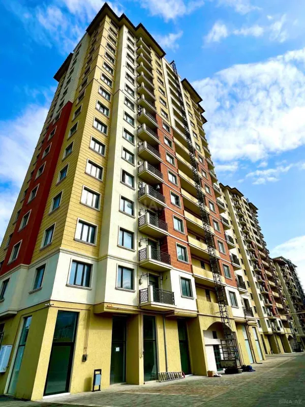 Satılır 3 otaqlı mənzil 118 m²