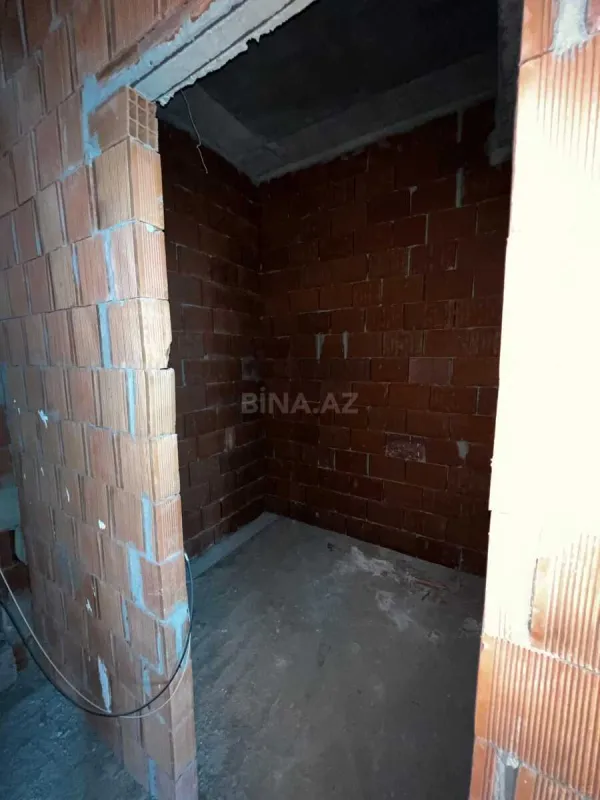 Satılır 3 otaqlı mənzil 118 m²
