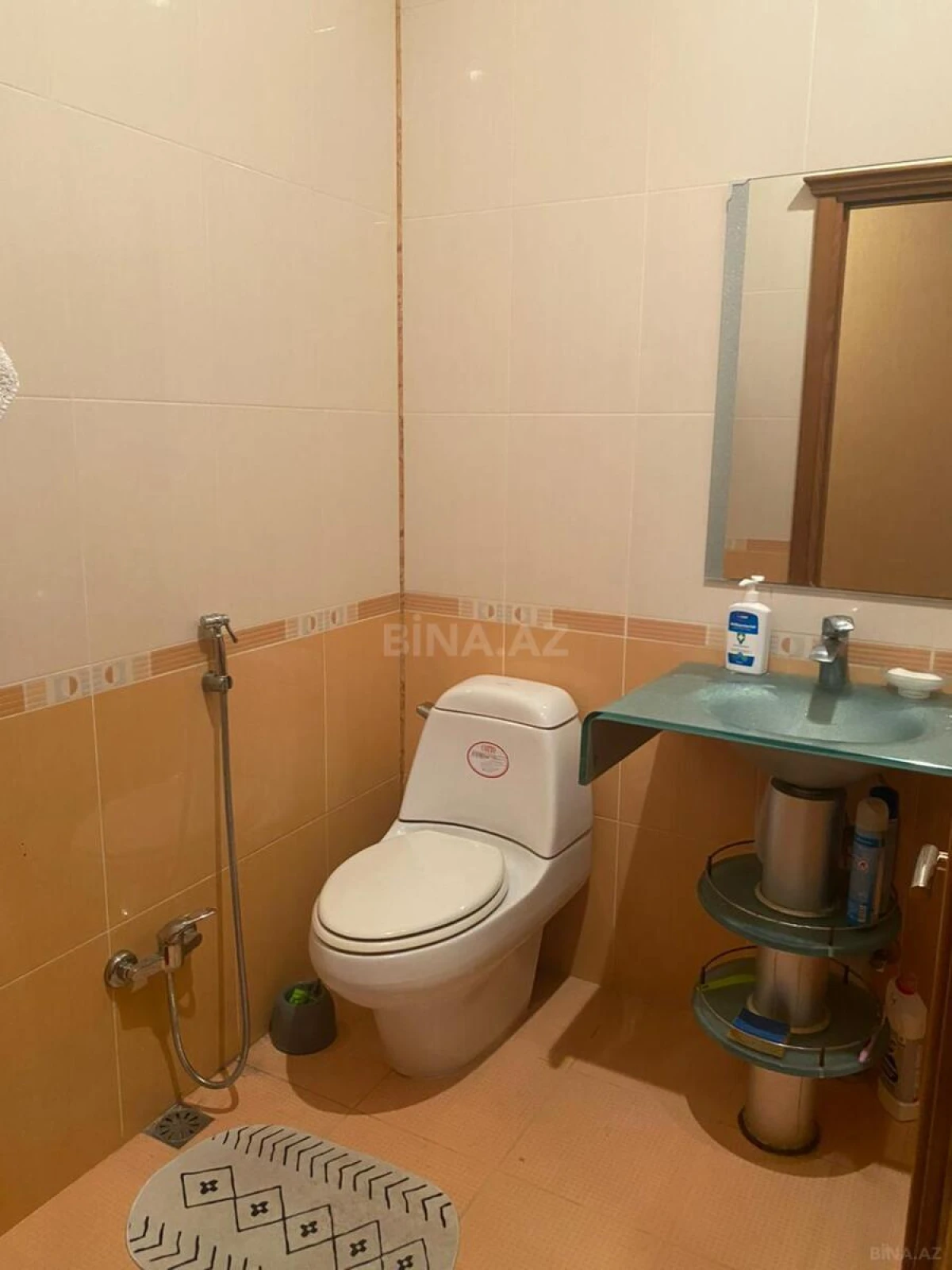 Kirayə verilir 3 otaqlı mənzil 125 m²
