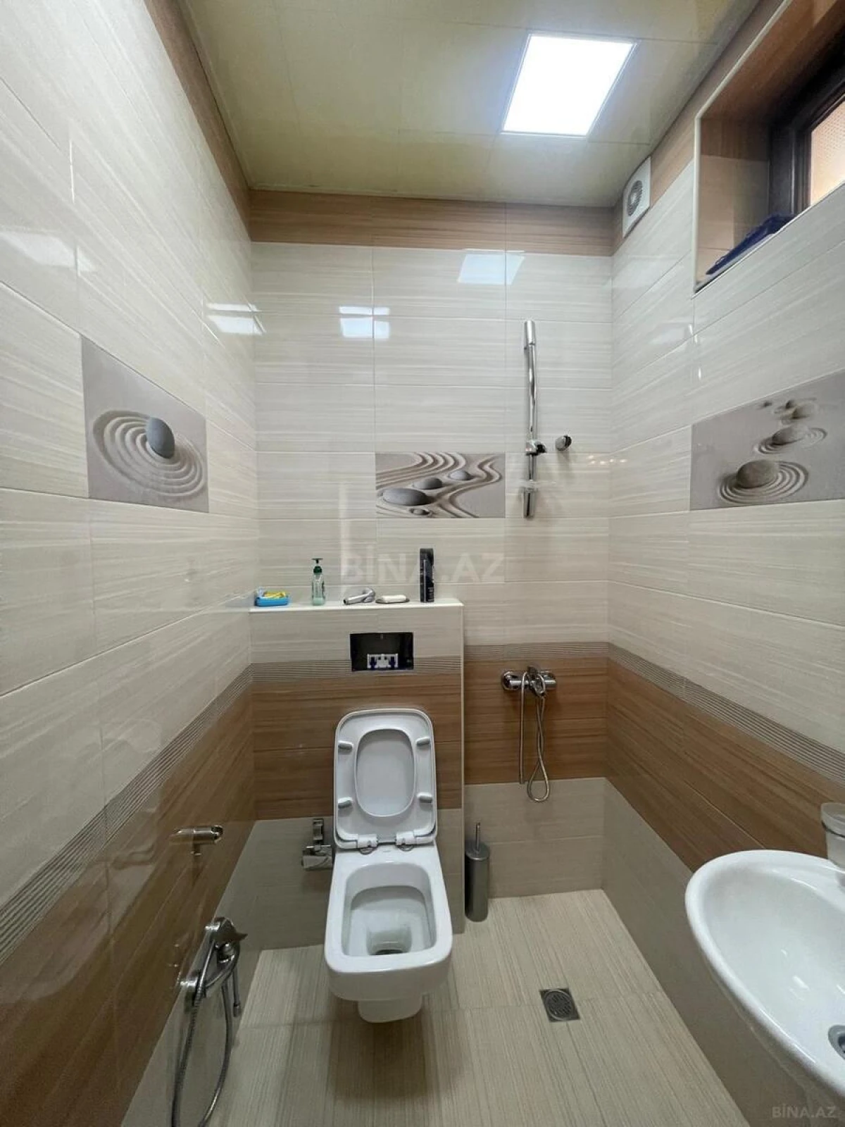 Kirayə verilir 5 otaqlı həyət evi 450 m²