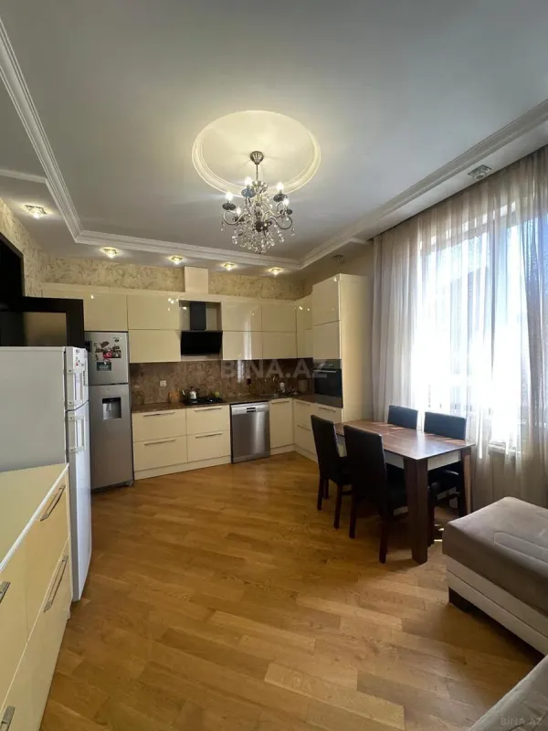 Kirayə verilir 5 otaqlı həyət evi 450 m²