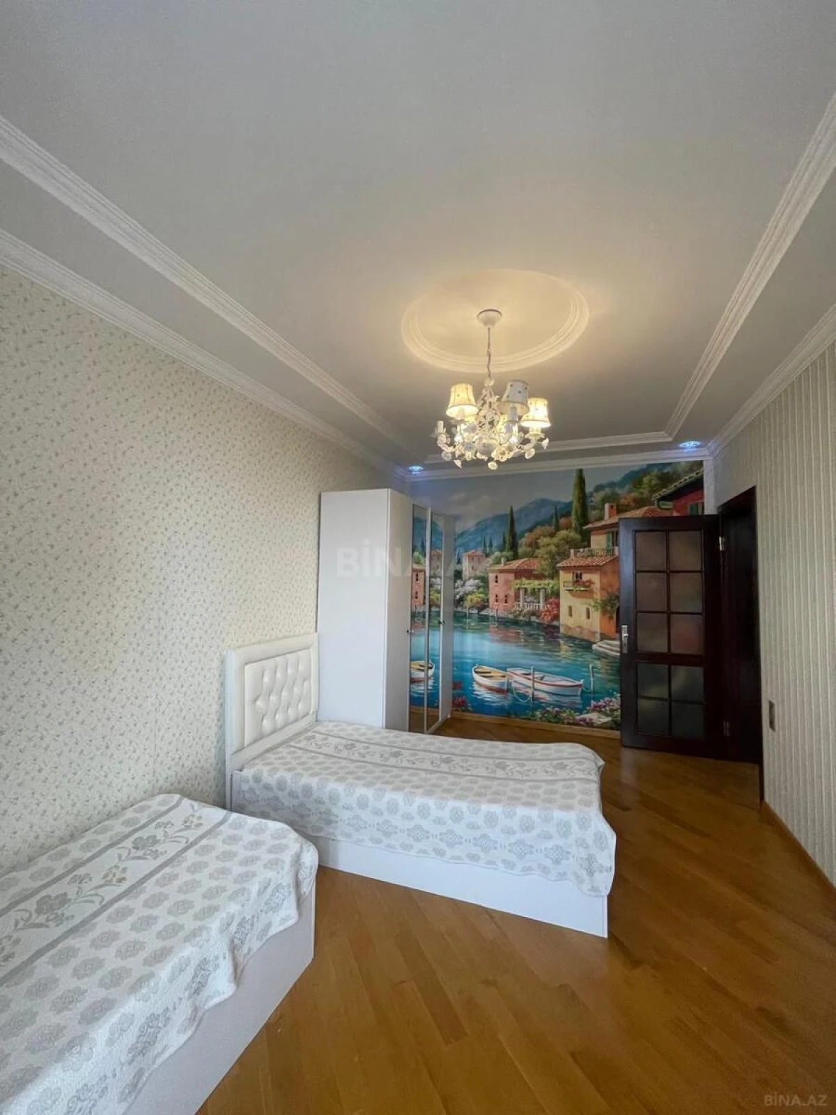 Kirayə verilir 5 otaqlı həyət evi 450 m²