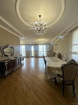 Kirayə verilir 5 otaqlı həyət evi 450 m²