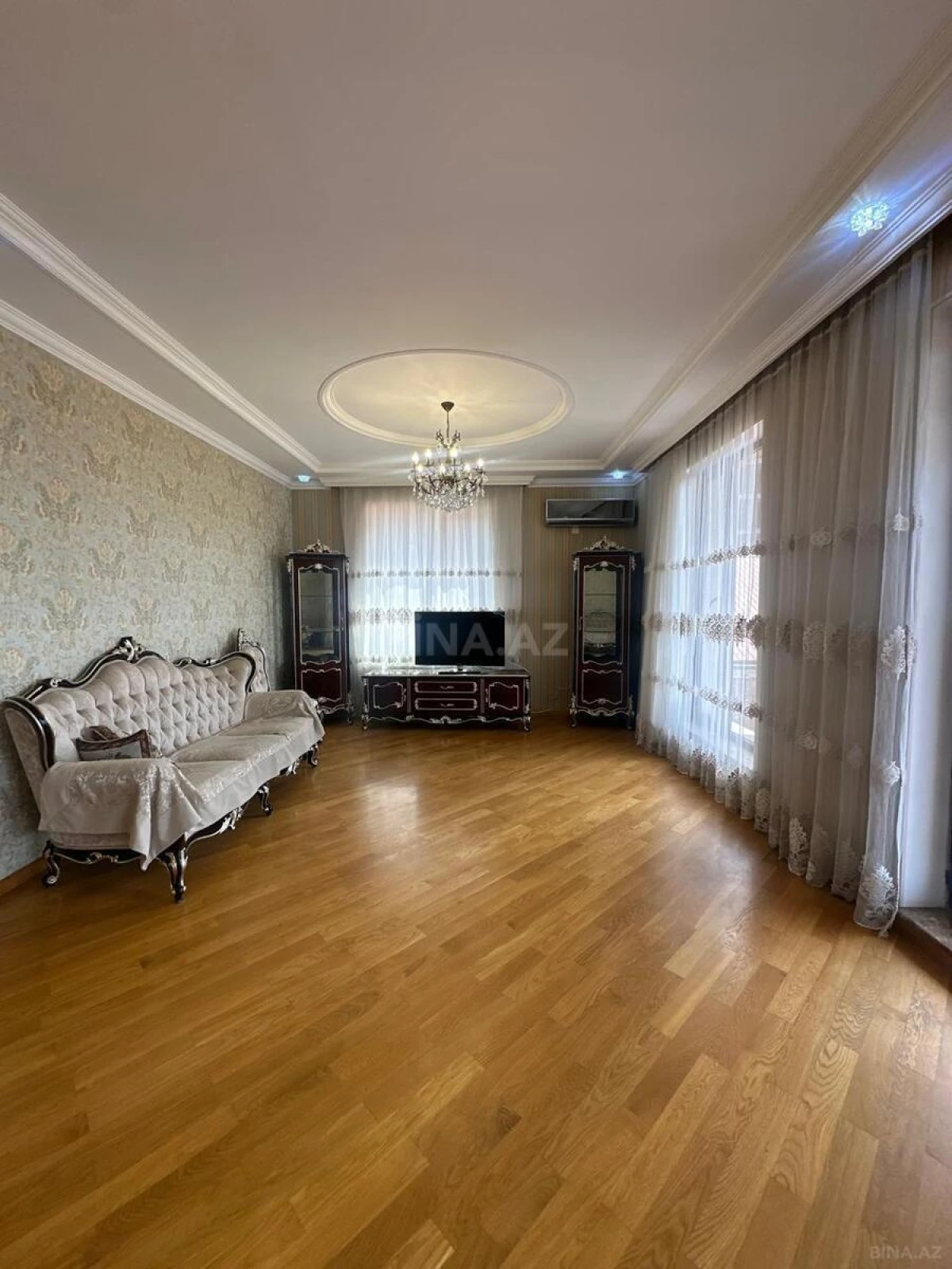 Kirayə verilir 5 otaqlı həyət evi 450 m²