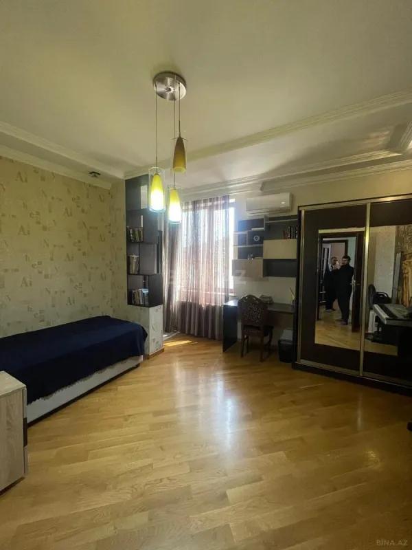 Kirayə verilir 5 otaqlı həyət evi 450 m²