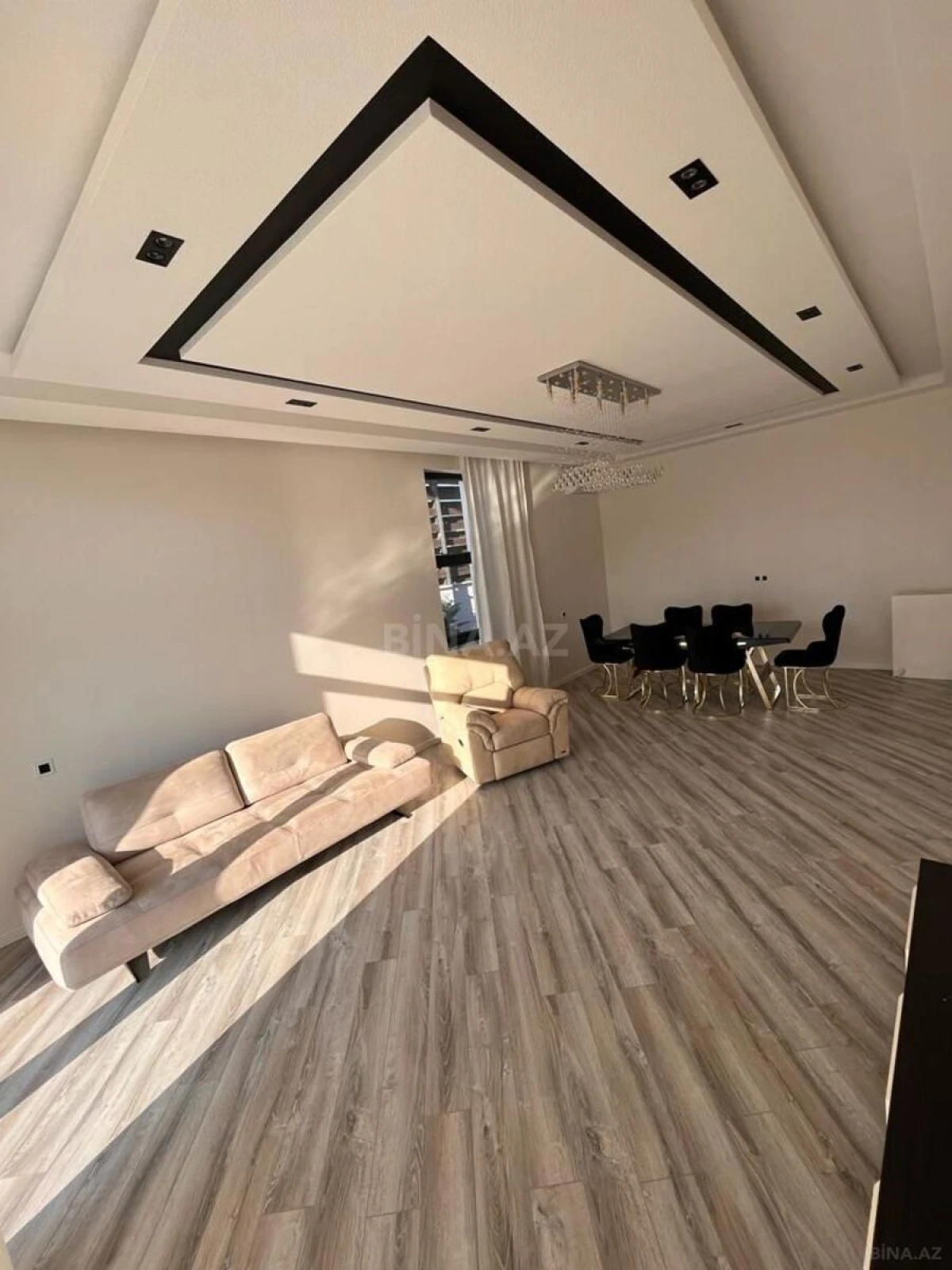Kirayə verilir 5 otaqlı həyət evi 250 m²