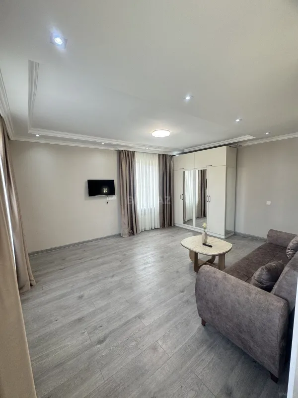 Satılır 1 otaqlı mənzil 40 m²