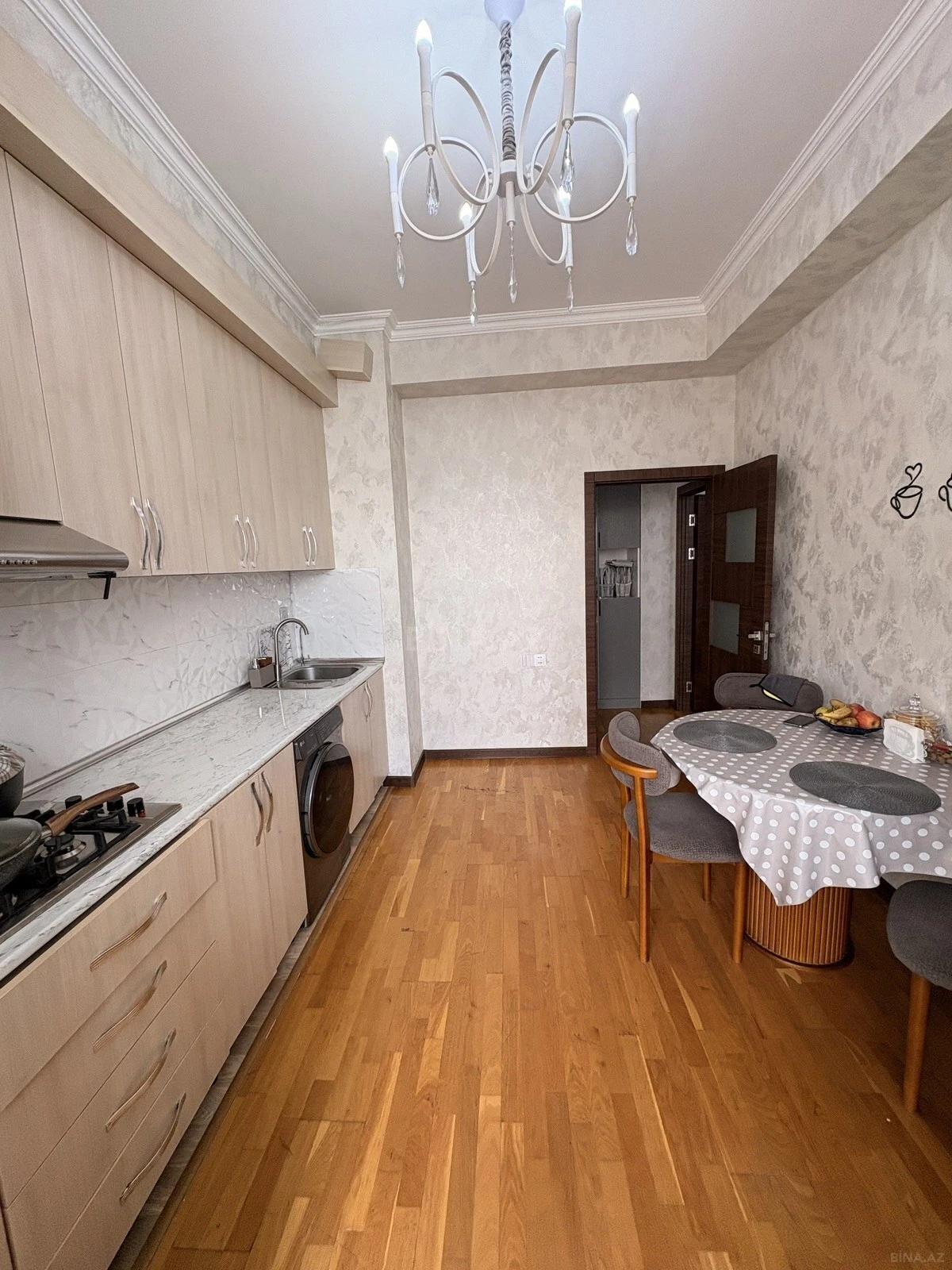 Satılır 2 otaqlı mənzil 70 m²
