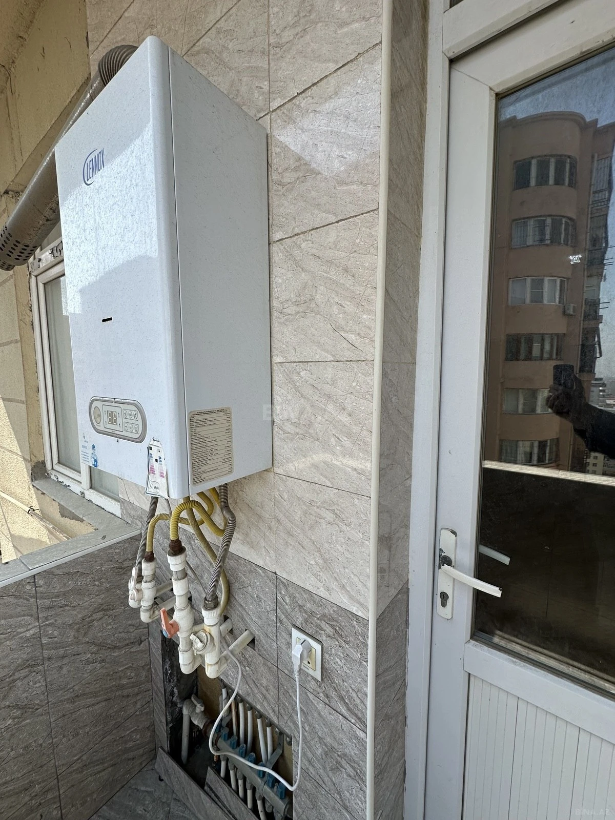 Kirayə verilir 2 otaqlı mənzil 60 m²