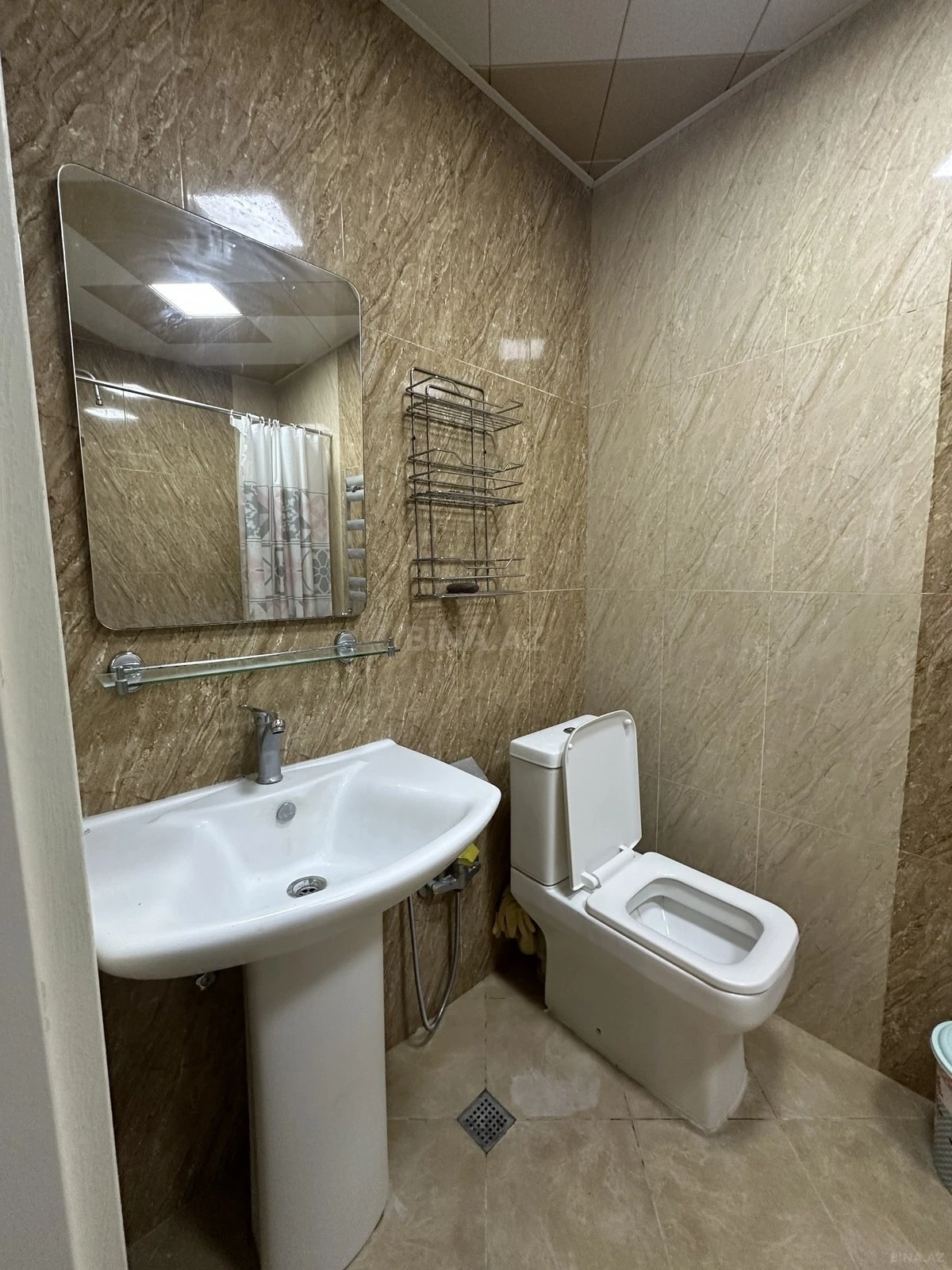 Kirayə verilir 2 otaqlı mənzil 60 m²