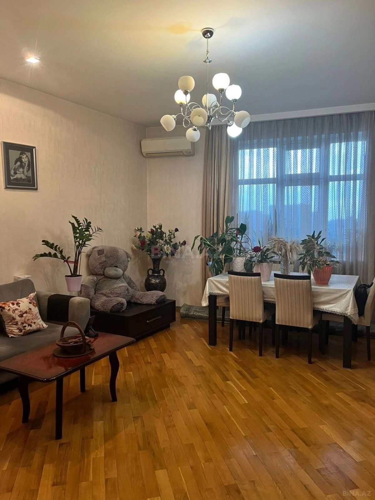 Satılır 3 otaqlı mənzil 107 m²
