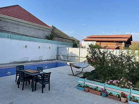 Kirayə verilir 4 otaqlı həyət evi 200 m²