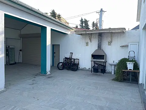Kirayə verilir 4 otaqlı həyət evi 200 m²
