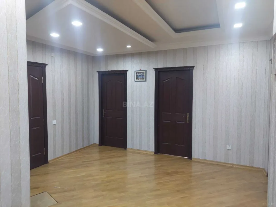 Satılır 3 otaqlı mənzil 150 m²