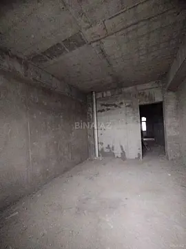 Satılır 4 otaqlı mənzil 190 m²