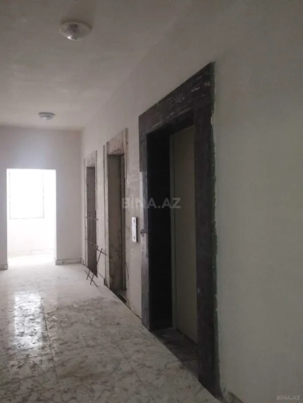 Satılır 4 otaqlı mənzil 190 m²