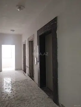 Satılır 4 otaqlı mənzil 190 m²