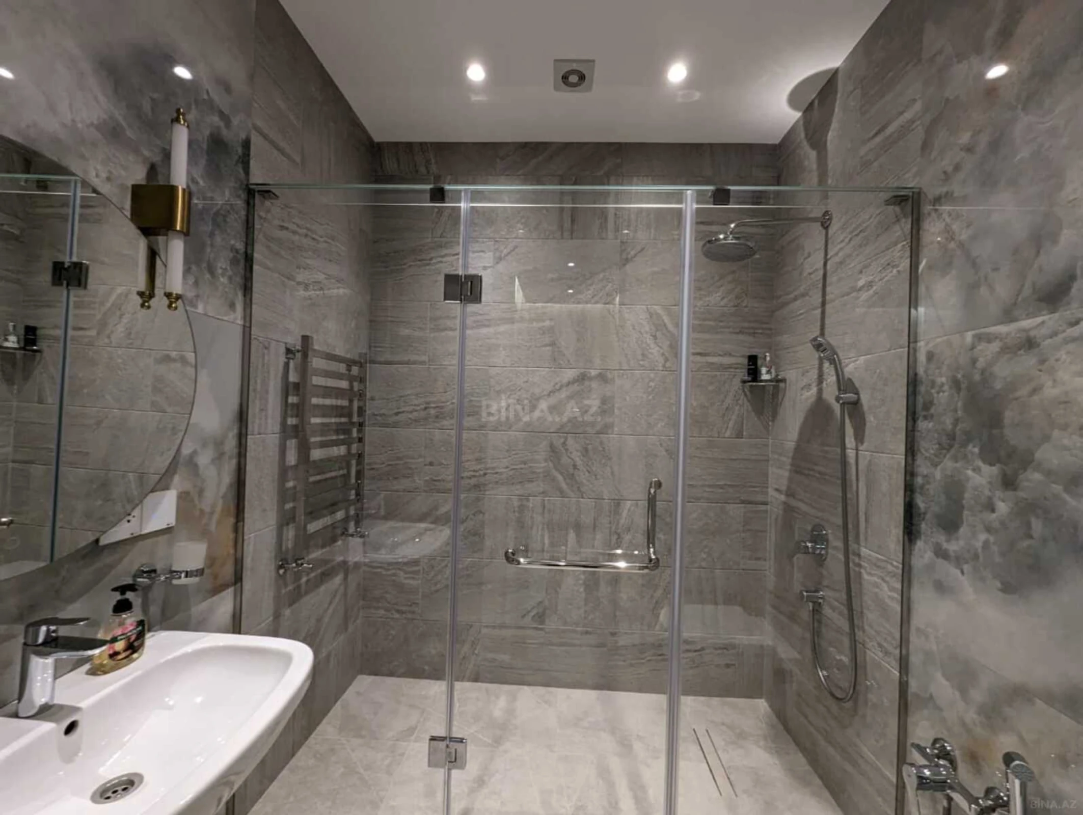 Kirayə verilir 5 otaqlı həyət evi 350 m²